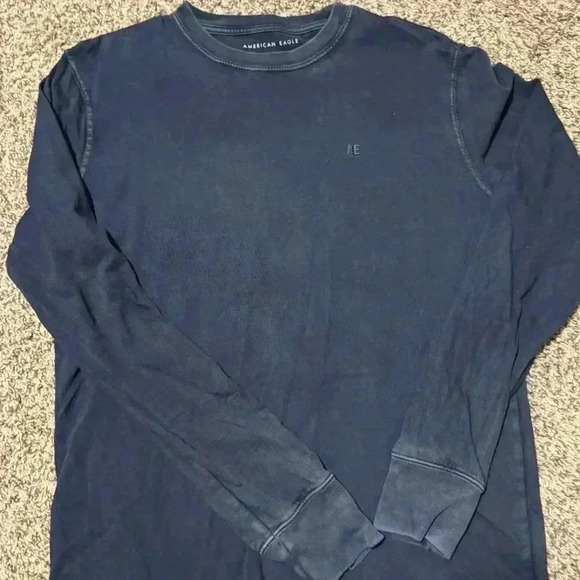 AE Distressed LS shirt - Picture 1 of 1